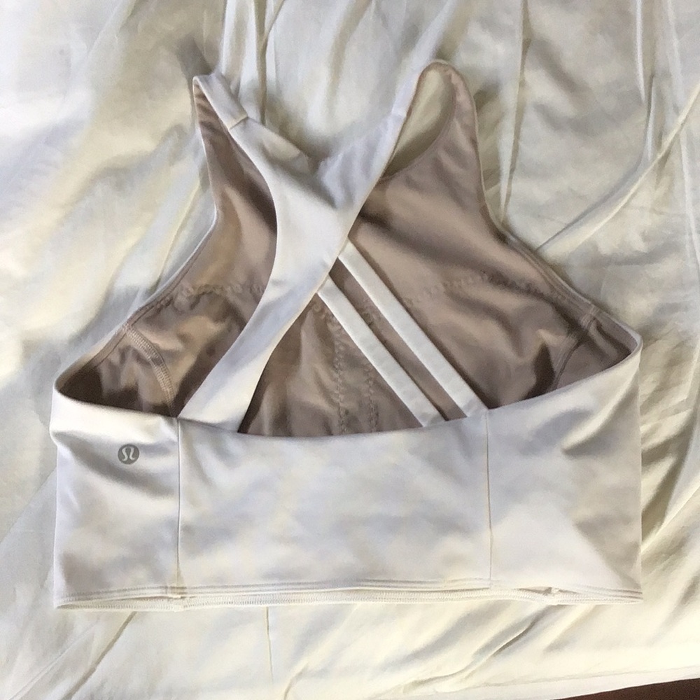 Lululemon TripleCriss Cross Back White Tank Size 8, unique design